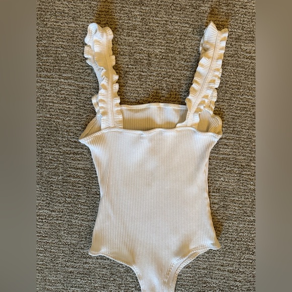 LULUS Ribbed Ruffle Strap Bodysuit - Picture 4 of 4